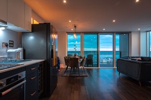 Luxury Penthouse, Accessible, Ensuite (Entire) | Shared kitchen - The Itchen River Penthouse (Southampton)