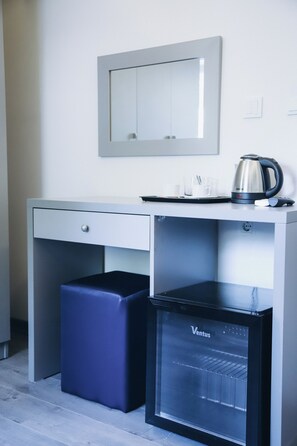 Minibar - Refletion of the Bosphorus (İstanbul)