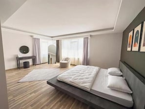 1 bedroom, iron/ironing board, Internet, bed sheets
