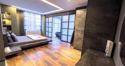 101- Garden, Jacuzzi, Spacious, Luxury House