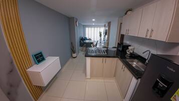 Fridge, microwave, oven, coffee/tea maker