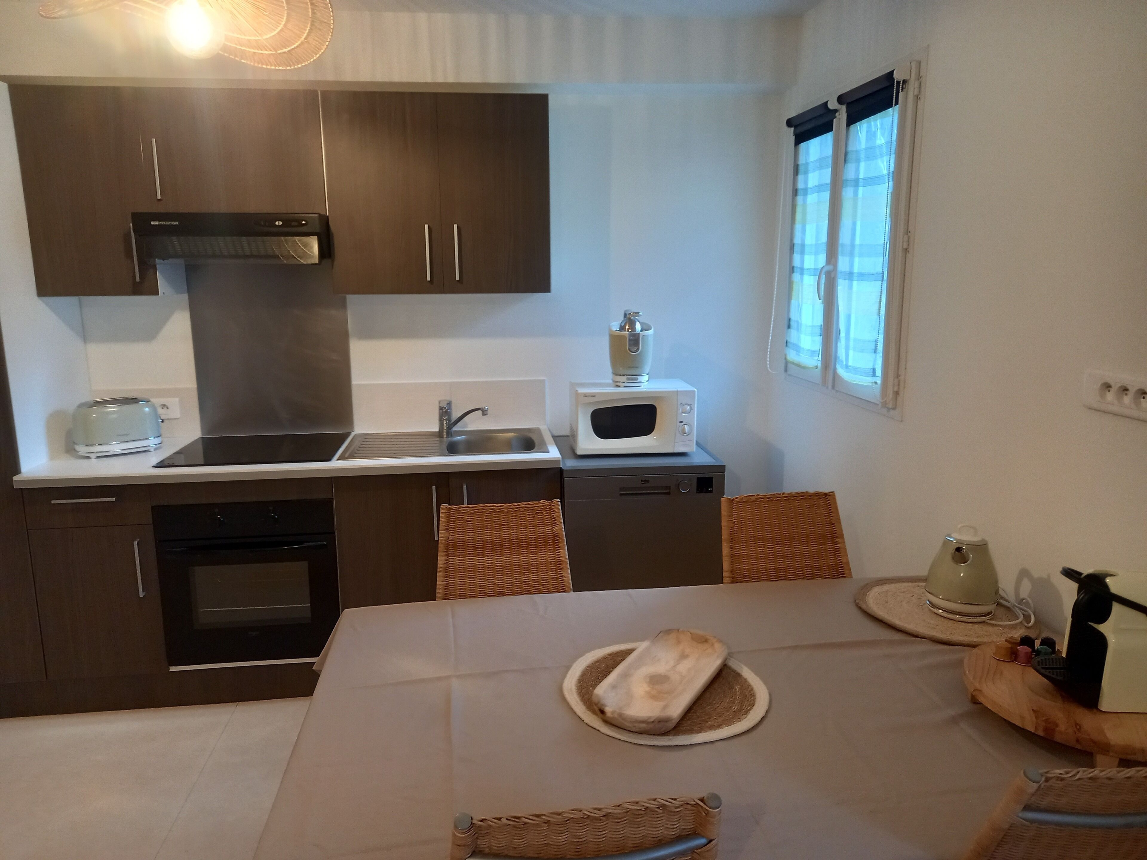 Microonde, forno, piano cottura, lavastoviglie