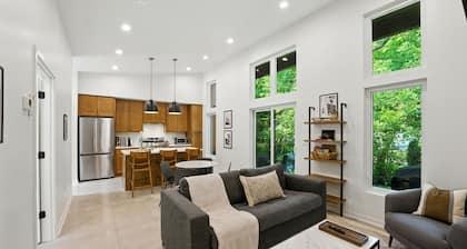 NEW! 500 House - Unit B 2-Bedroom Townhouse - Handicap accessible