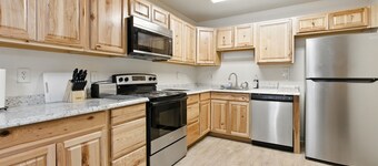 NEW! Anchorage 5BR Retreat Hikes, City & Comfort
