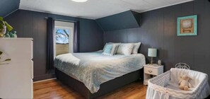 4 bedrooms, WiFi, bed sheets