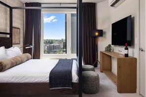 1 habitación, escritorio, tabla de planchar con plancha y wifi gratis 