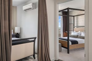 Desk, iron/ironing board, free WiFi, bed sheets