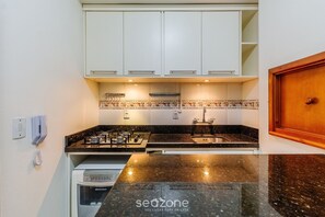 Basic Apartment | Private kitchen