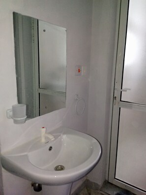 Handtücher, Seife, Toilettenpapier