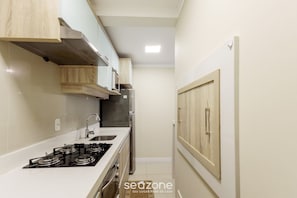 Basic Apartment | Private kitchen