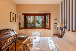 Basic Apartment | 2 bedrooms - Apt w/ Fireplace 650m Mini Mundo Gramado Jpa102 (Gramado)