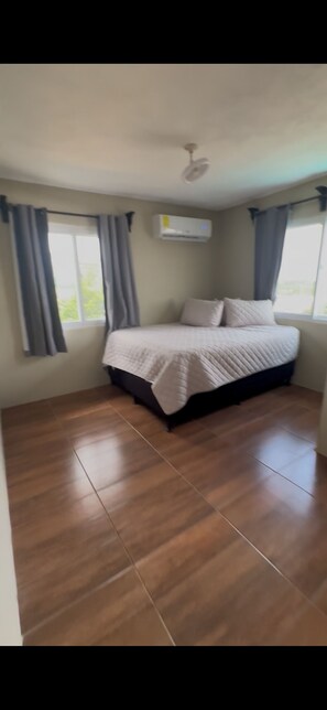 4 bedrooms, Internet, bed sheets - 4-bedroom house in amazing Escuintla with AC and pool
Short drive to Antigua (Escuintla)