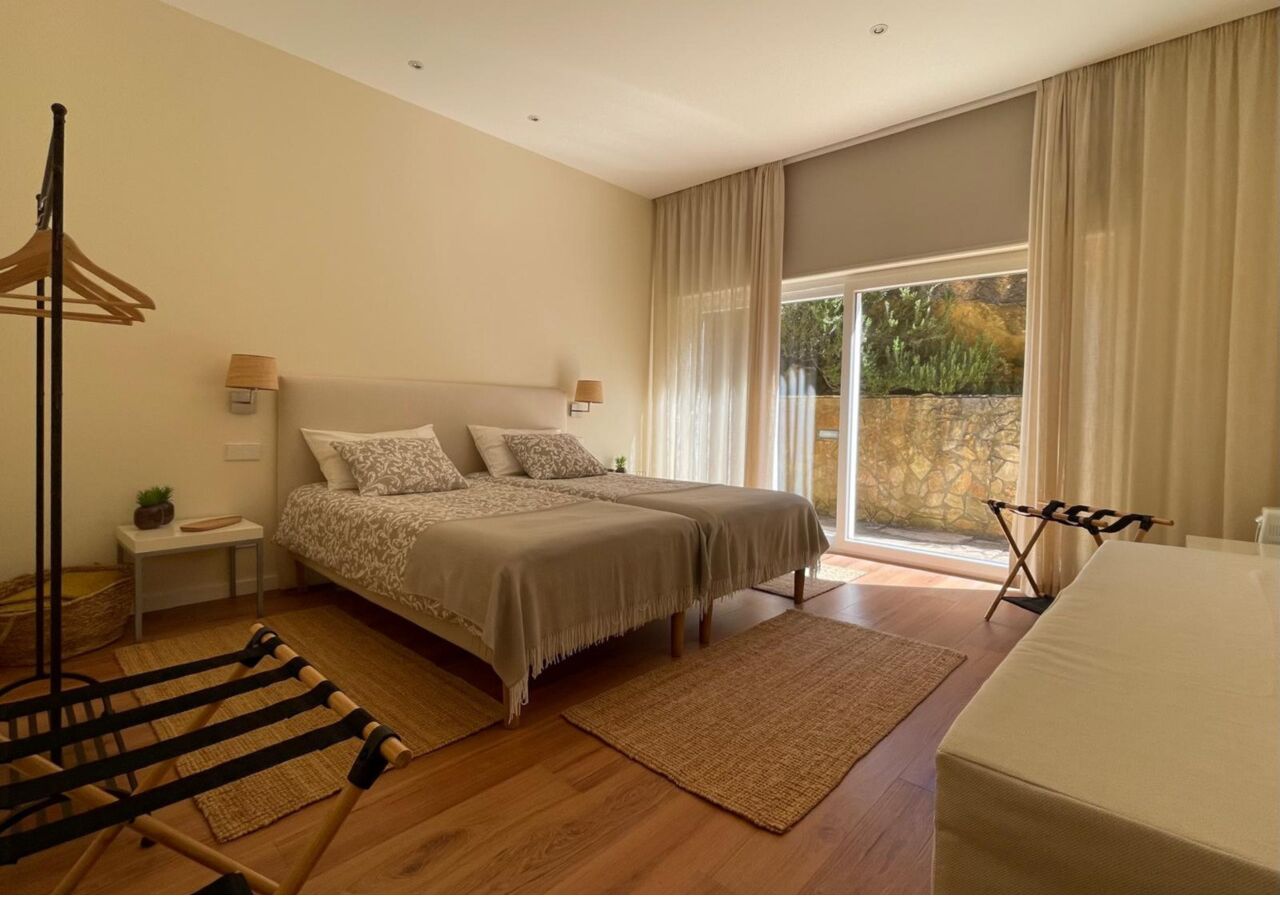 Triple Room | Free WiFi, bed sheets