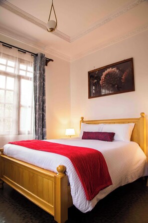 套房, 花園景 | 書桌、手提電腦工作空間、熨斗/熨衫板、免費 Wi-Fi