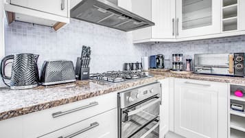 Microwave, oven, stovetop, dishwasher