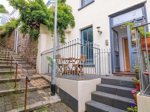 Cottage | Front of property - 2 The Old School House (Dartmouth)