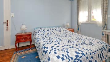 1 bedroom, WiFi, bed sheets