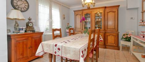 تناول الطعام