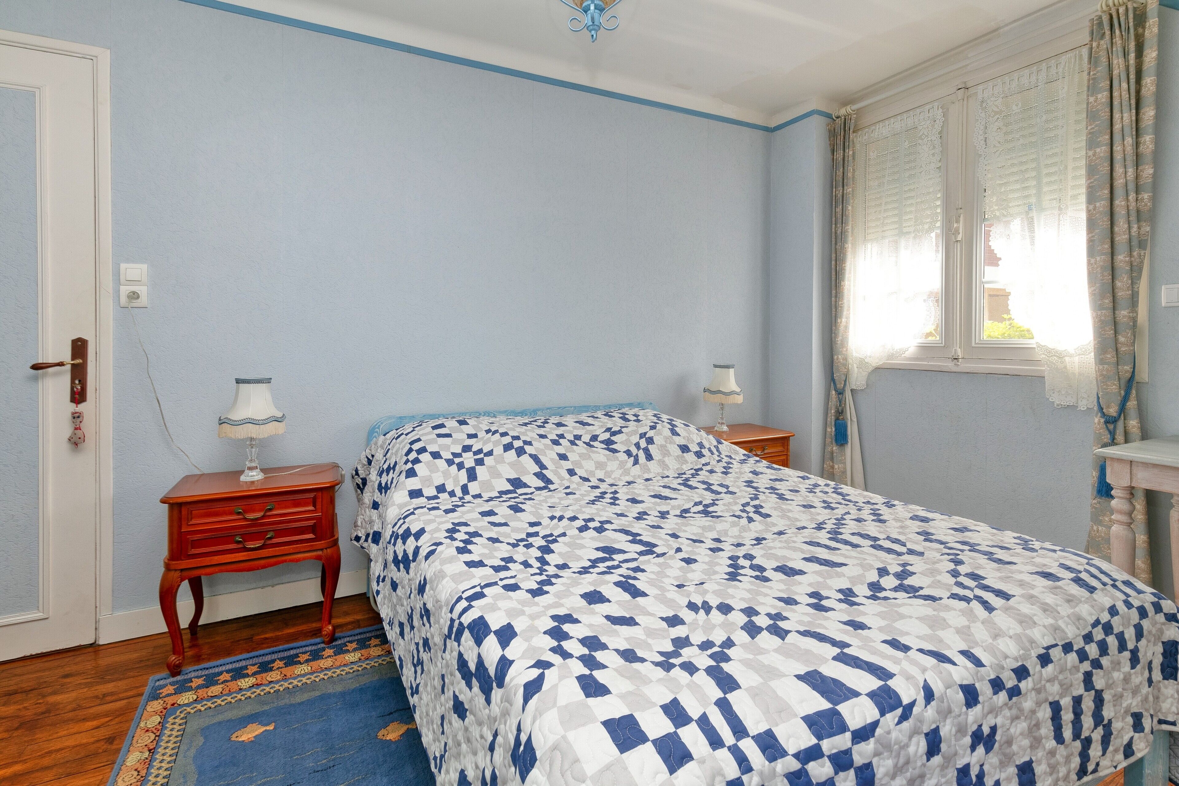 1 多间卧室、WiFi、床单