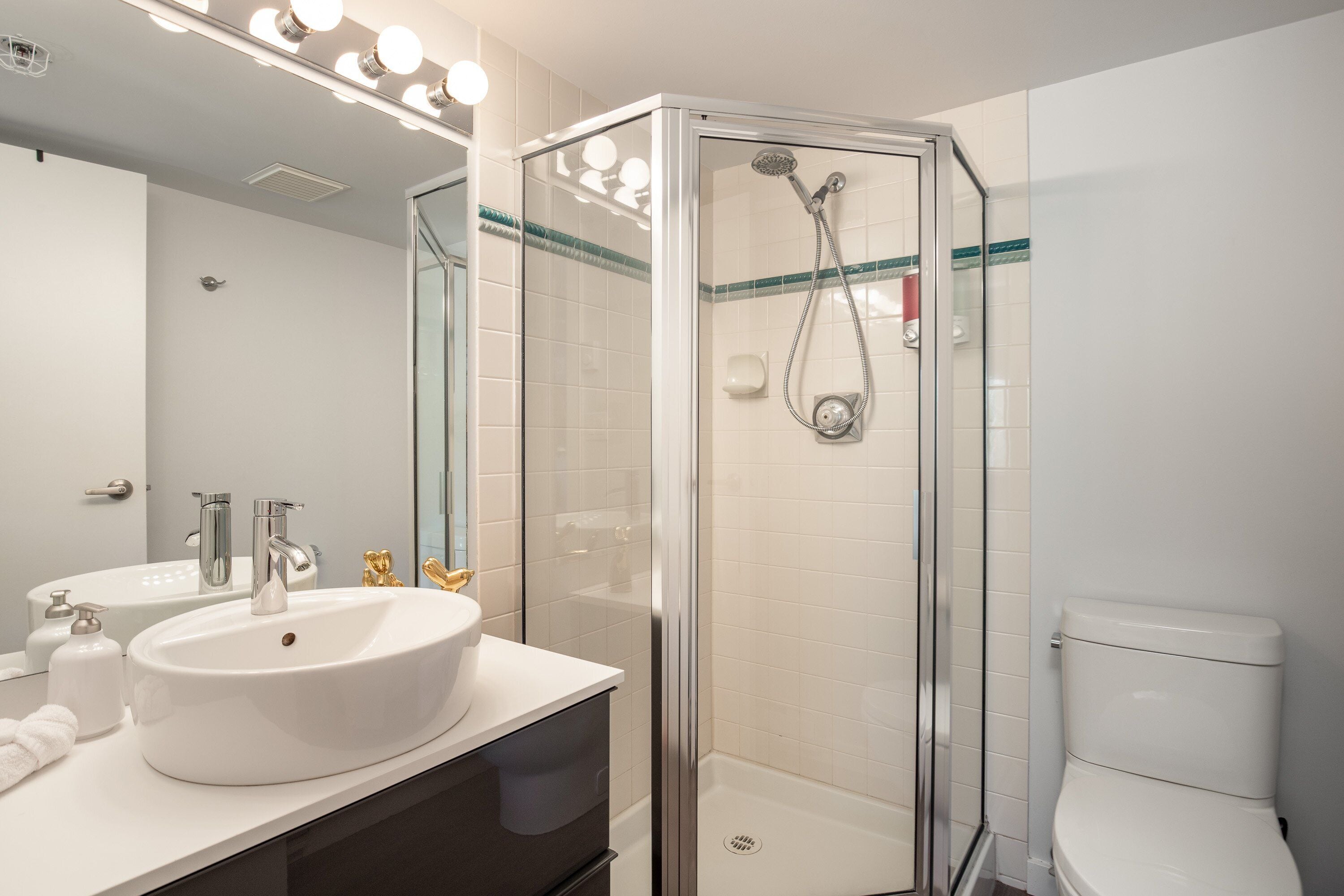 Condo, Multiple Beds, Hot Tub, Mountain View (Alpine Suite at Marketplace Lodge) | Bathroom | Towels