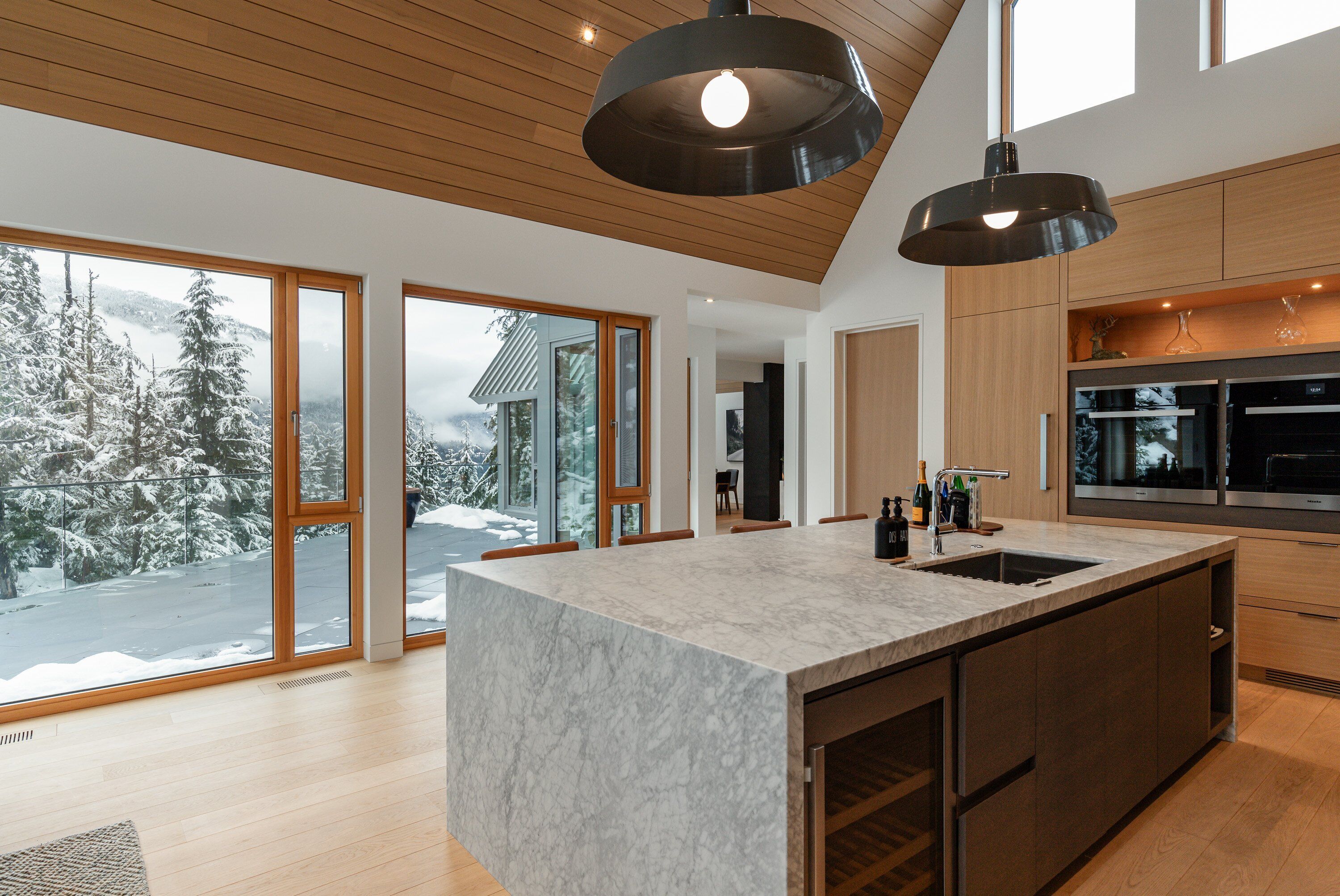 House, Multiple Beds, Hot Tub, Mountain View (Aurora Estate at Kadenwood) | Private kitchen