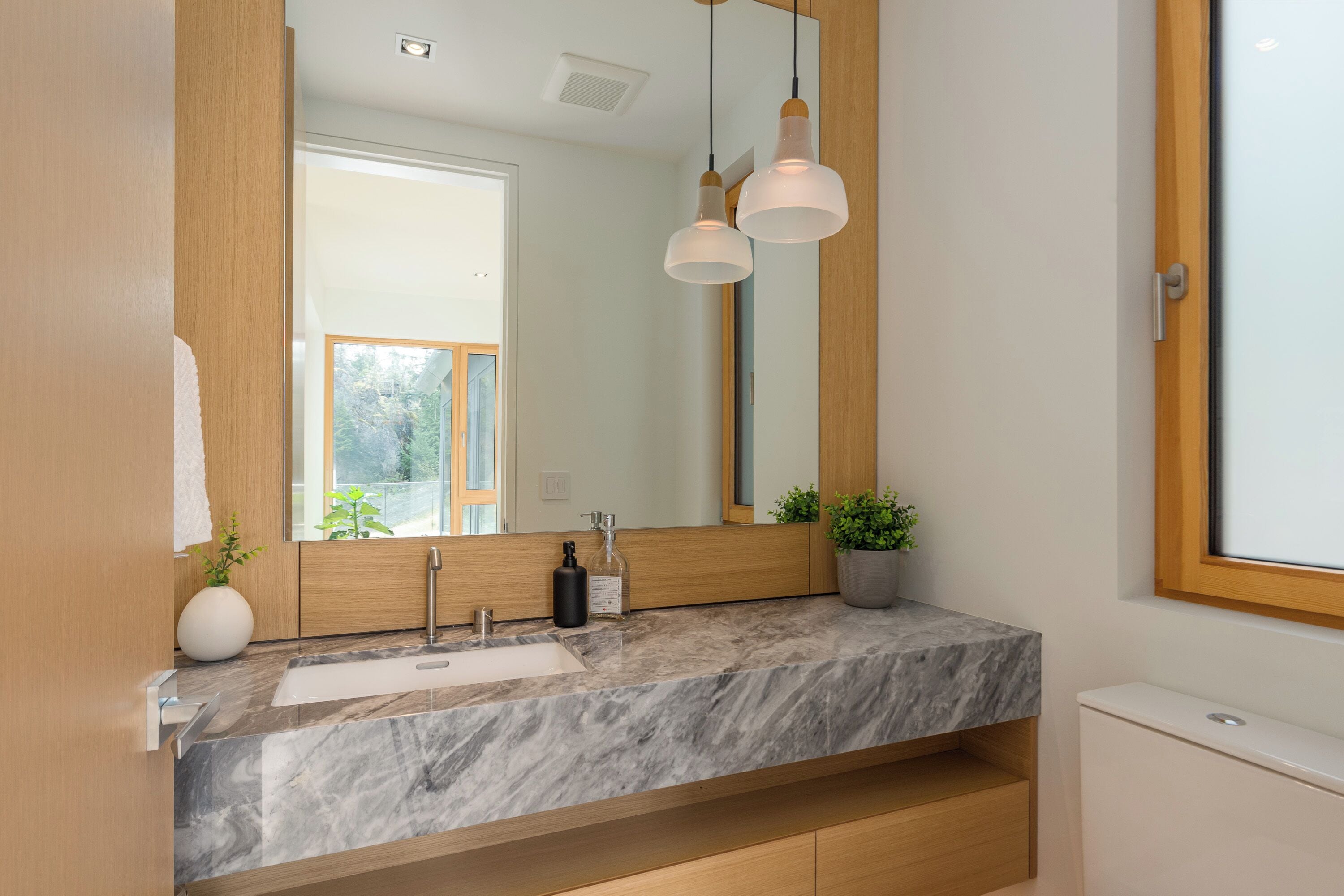 Maison, Plusieurs lits, baignoire à remous, vue sur la montagne (Aurora Estate at Kadenwood) | Salle de bain | Serviettes fournies