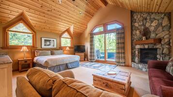 Chalet, Multiple Beds, Hot Tub, Mountain View (Emerald Chalet) | 5 bedrooms, individually decorated, individually furnished, bed sheets