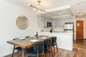 Appartamento, letti multipli, accesso alla piscina, vista montagna (lute Escape at Greystone Lodge) | 2 camere, con stile personalizzato, con arredamento individuale