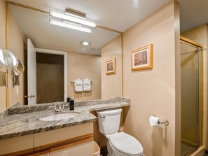 House, Multiple Beds, Patio, Mountain View (Glacier Suite at Snowberry) | Bathroom | Towels - Glacier Suite at Snowberry (Whistler)