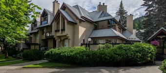 Glacier Suite at Snowberry