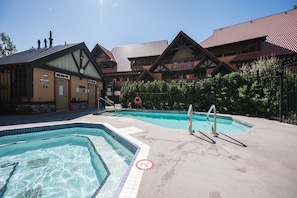 Pool - Heavenly Suite at Sunpath (Whistler)