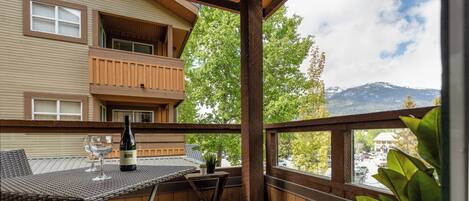 คอนโด, เตียงควีนไซส์ 1 เตียง และโซฟาเบด, อ่างน้ำร้อน, วิวภูเขา (Misty Mountain at Marketplace Lodge) | วิวจากห้องพัก