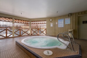 Apartment, Mehrere Betten, Whirlpool, Bergblick (Mountain View Suite at Marketplace Lo) | Innenbereich