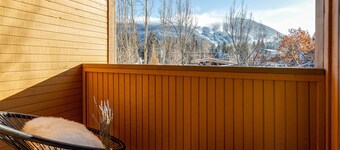 Mountain View Suite at Marketplace Lodge