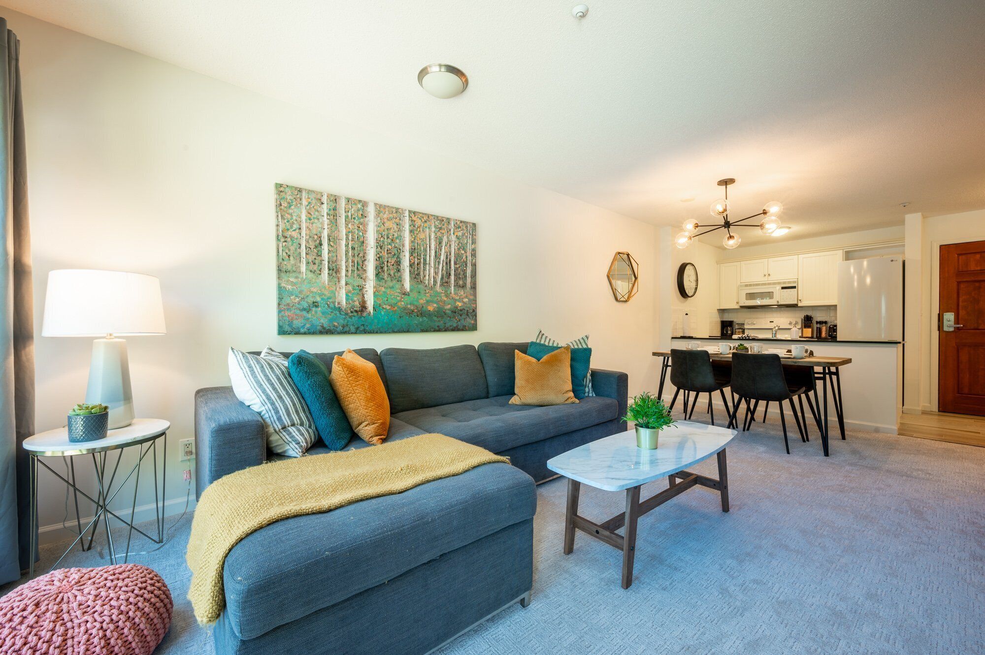 Căn hộ, 1 giường cỡ king và sofa giường, có thể sử dụng hồ bơi (Panorama Suite at the Aspens) | Khu phòng khách