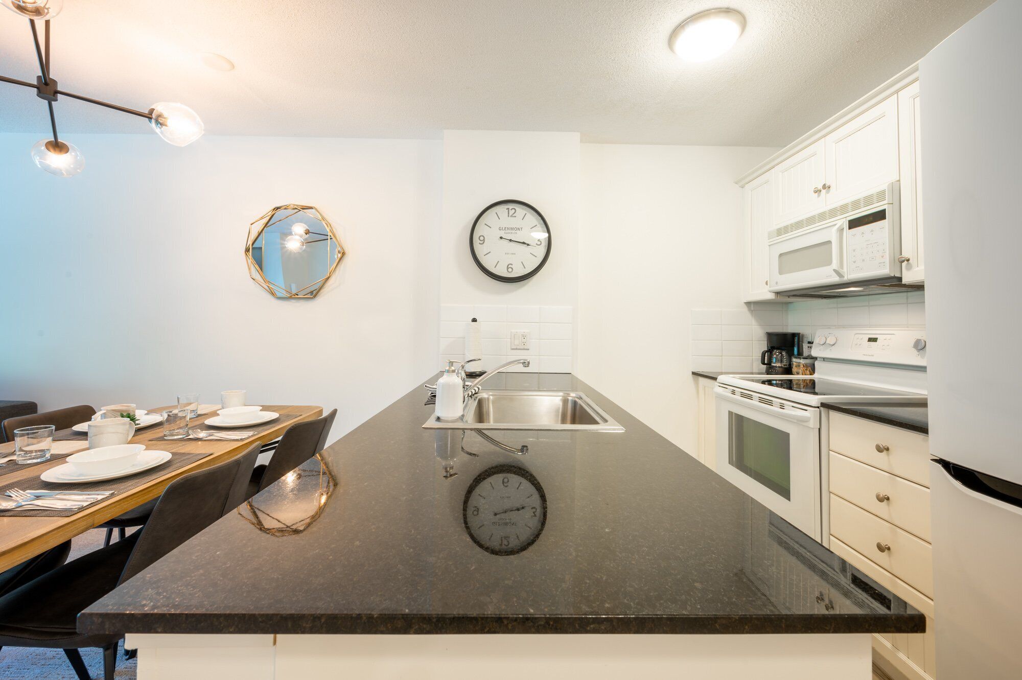 Apartemen, 1 Tempat Tidur King dengan tempat tidur Sofa (Panorama Suite at the Aspens) | Dapur pribadi