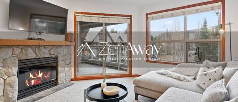 Apartment, Multiple Beds, Pool Access, Mountain View (Powder Peak at the Aspens) | Living area