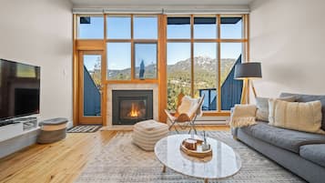 House, Multiple Beds, Patio, Mountain View (Ridgeline Retreat at Sundance) | Living area