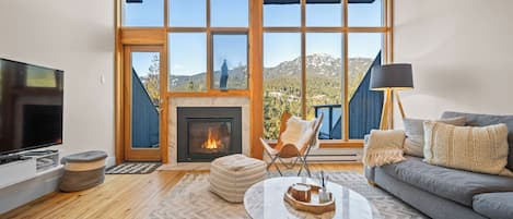 House, Multiple Beds, Patio, Mountain View (Ridgeline Retreat at Sundance) | Living area