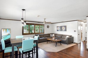 House, Multiple Beds (Eucalyptus B) | Dining - Eucalyptus B (Fort Myers Beach)