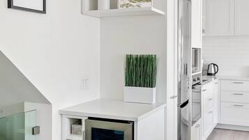 House, Multiple Beds, Hot Tub, Mountain View (Sapphire Retreat at Snowbird) | Private kitchen