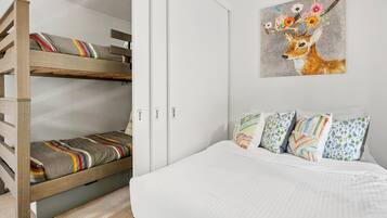 2 bedrooms, individually decorated, individually furnished, bed sheets