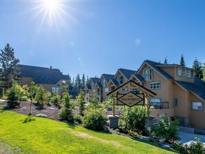 Exterior - Sapphire Retreat at Snowbird (Whistler)