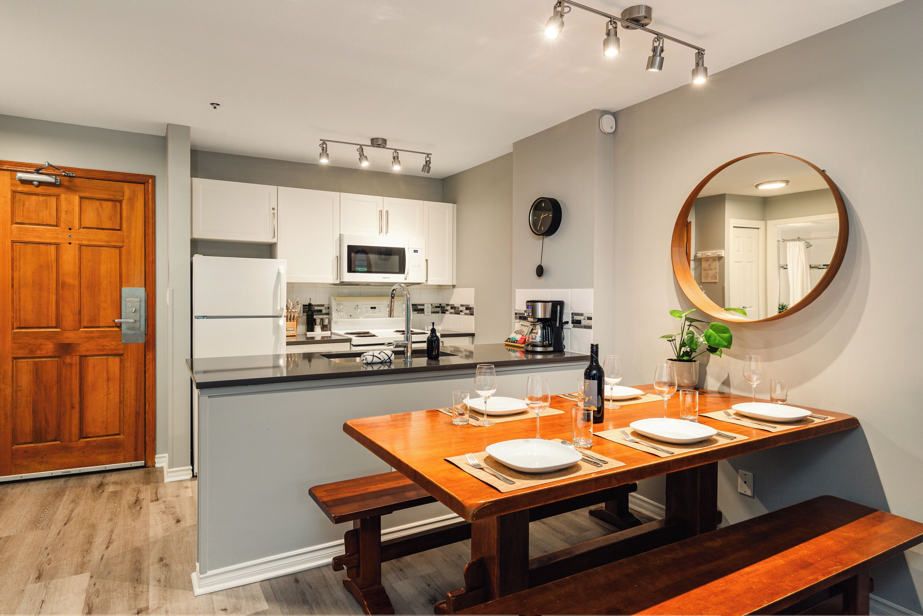 Apartment, Multiple Beds, Pool Access, Mountain View (Skywalk Suite at the Aspens) | Private kitchen