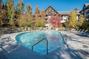 Pool - Skywalk Suite at the Aspens (Whistler)