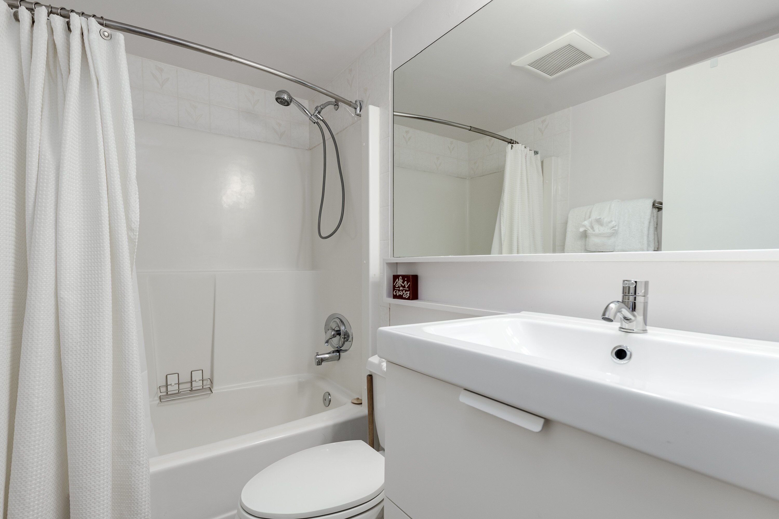 House, 2 Queen Beds, Patio, Mountain View (The Nest at Gondola Village) | Bathroom | Towels