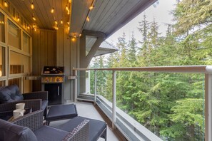 Condo, 1 giường cỡ king và sofa giường, có thể sử dụng hồ bơi (The Treehouse at the Aspens) | Quang cảnh từ phòng