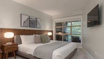 Condo, 1 King Bed with Sofa bed, Pool Access, Mountain View (The Treehouse at the Aspens) | 1 bedroom, individually decorated, individually furnished, bed sheets