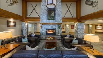 Condo, 1 King Bed with Sofa bed, Pool Access, Mountain View (The Treehouse at the Aspens) | Interior