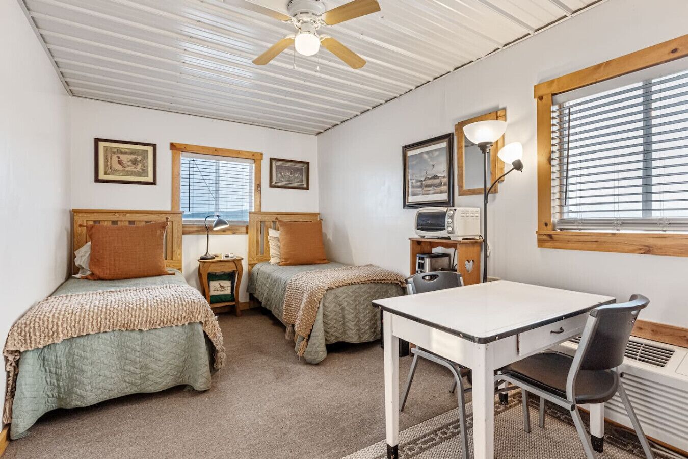 1 Schlafzimmer, Schreibtisch, WLAN, Bettwäsche